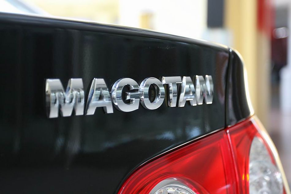 迈腾2.0TSI舒适型手自一体外观