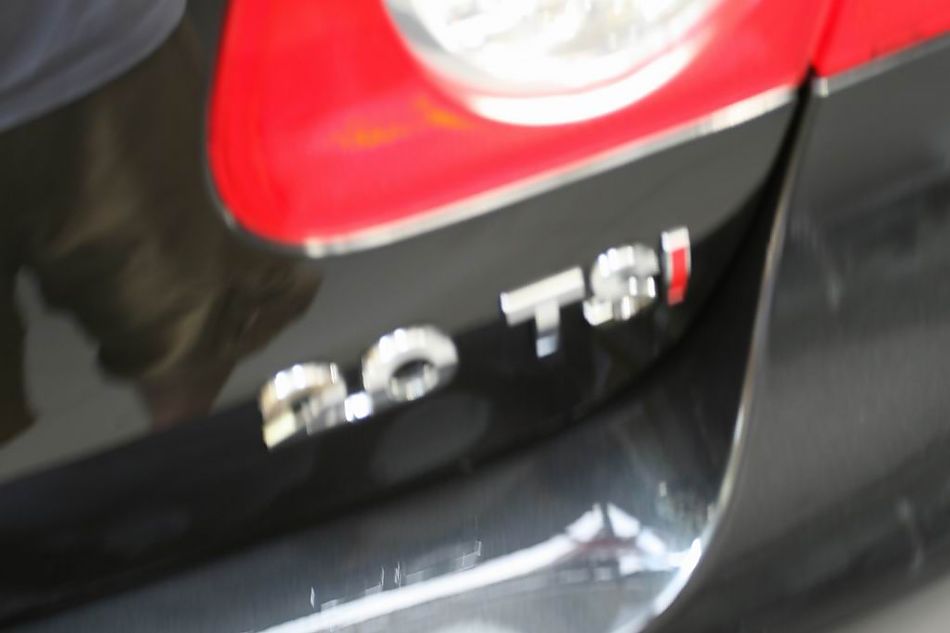 迈腾2.0TSI舒适型手自一体外观