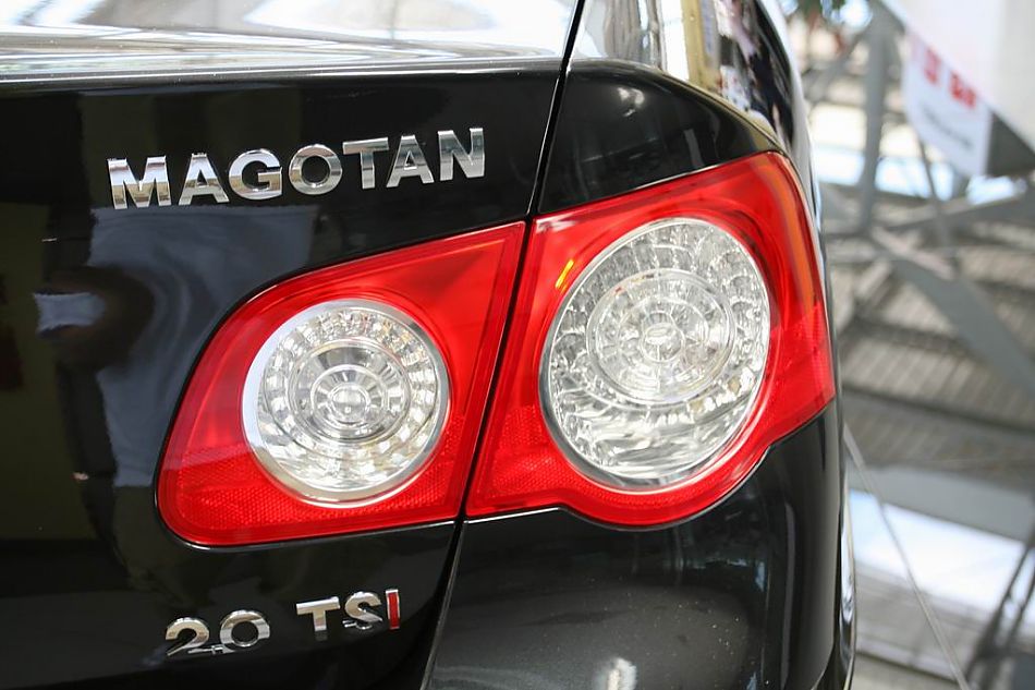 迈腾2.0TSI舒适型手自一体外观