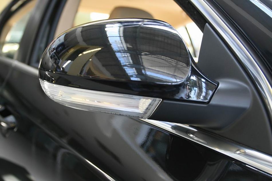 迈腾2.0TSI舒适型手自一体外观