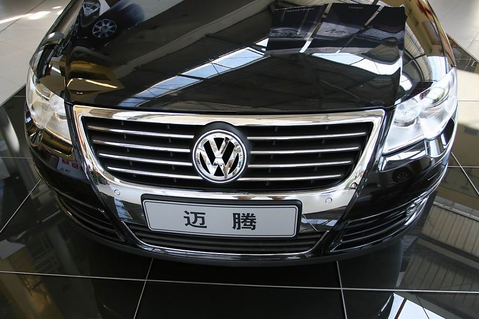 迈腾2.0TSI舒适型手自一体外观