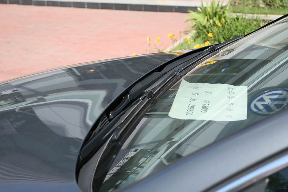 迈腾1.8TSI舒适型手动版外观