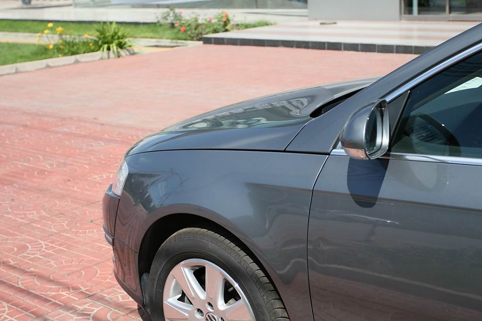 迈腾1.8TSI舒适型手动版外观