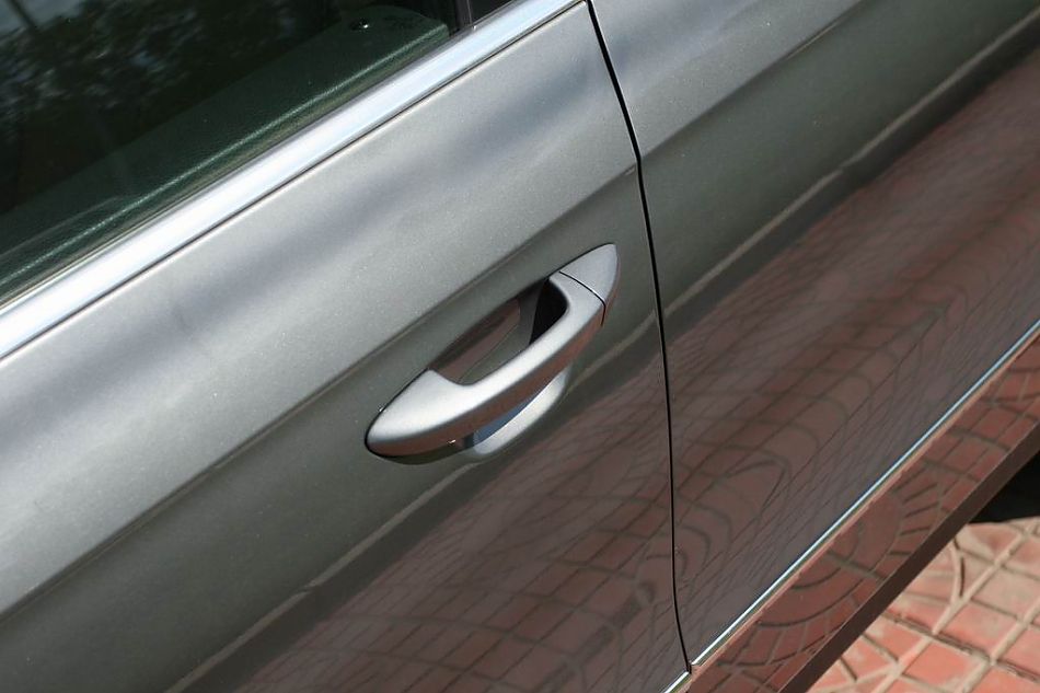 迈腾1.8TSI舒适型手动版外观