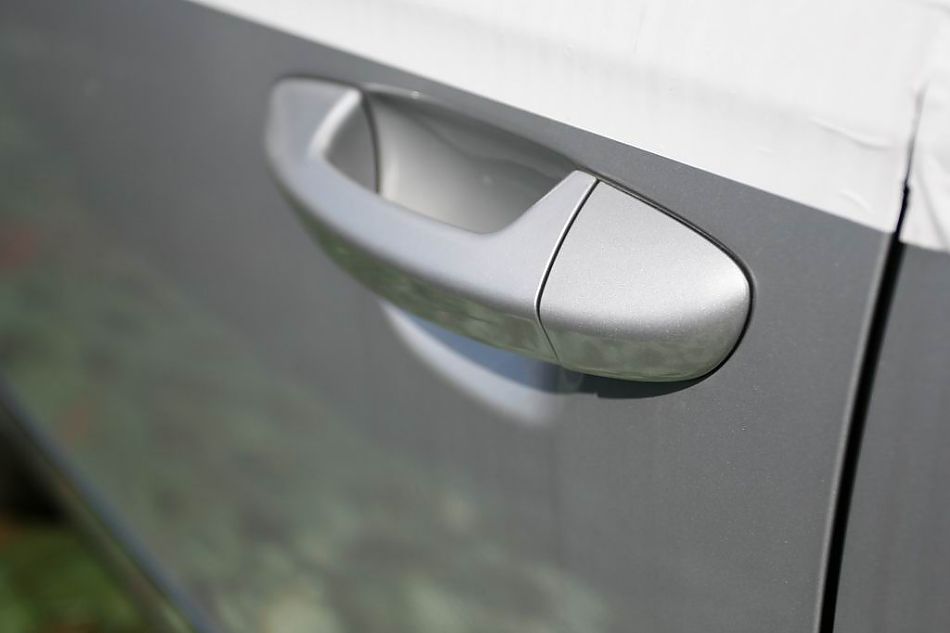 迈腾1.8TSI舒适型手动版外观