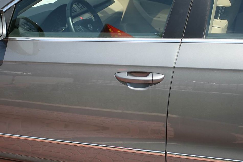 迈腾1.8TSI舒适型手动版外观