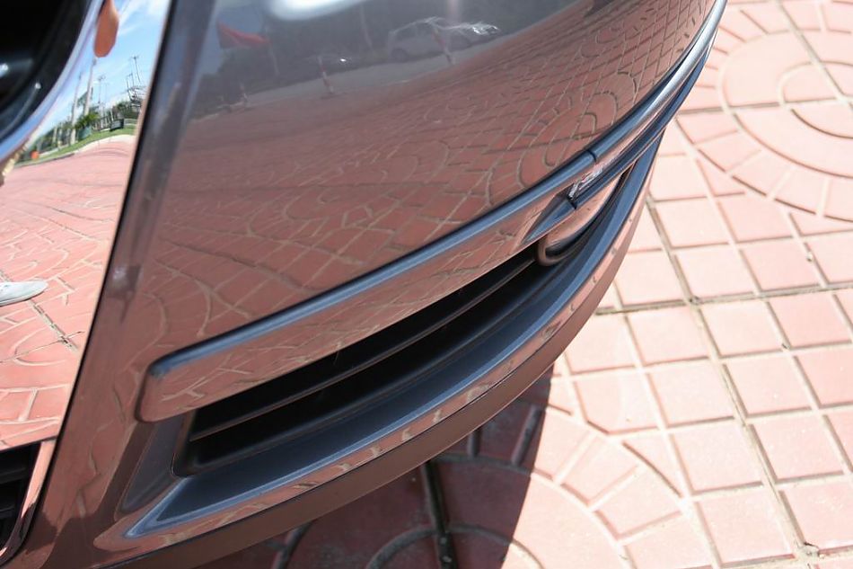 迈腾1.8TSI舒适型手动版外观