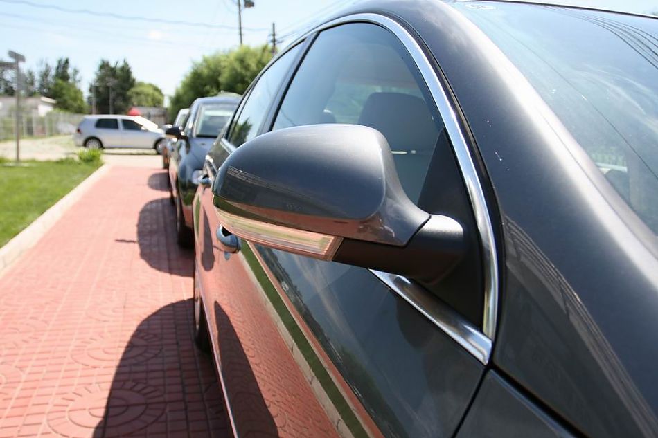 迈腾1.8TSI舒适型手动版外观