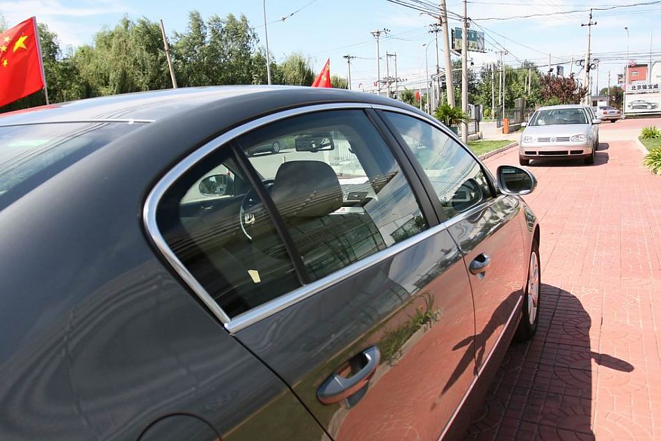 迈腾1.8TSI舒适型手动版外观