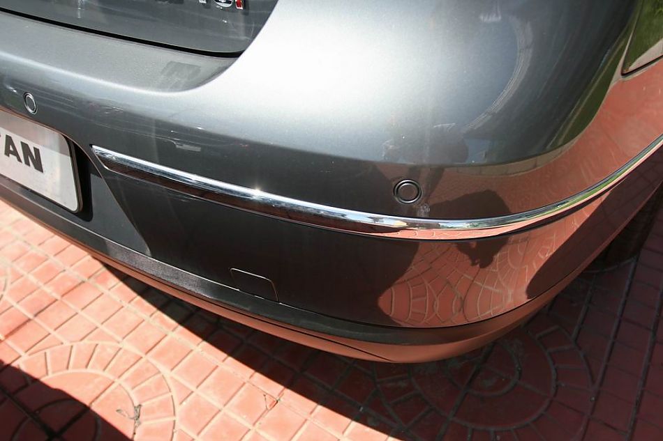 迈腾1.8TSI舒适型手动版外观