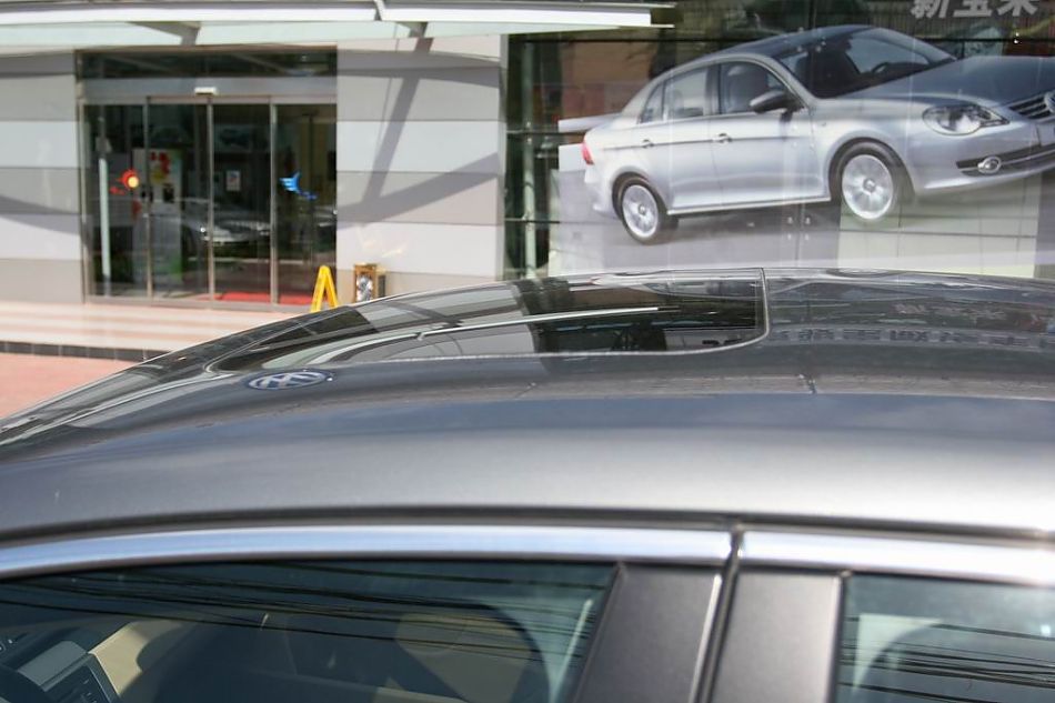 迈腾1.8TSI舒适型手动版外观