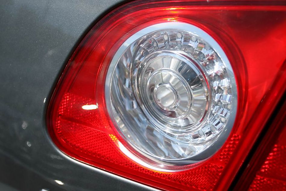 迈腾1.8TSI舒适型手动版外观