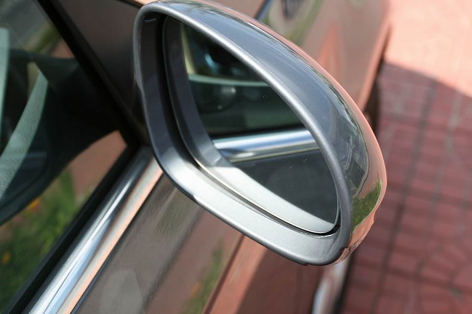 迈腾1.8TSI舒适型手动版外观