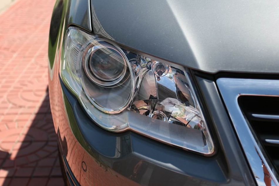 迈腾1.8TSI舒适型手动版外观