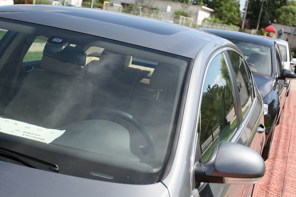 迈腾1.8TSI舒适型手动版外观