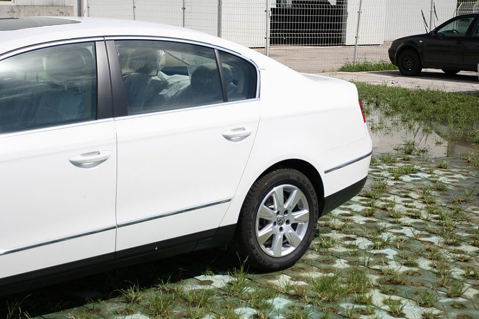 迈腾1.8TSI舒适型手自一体外观