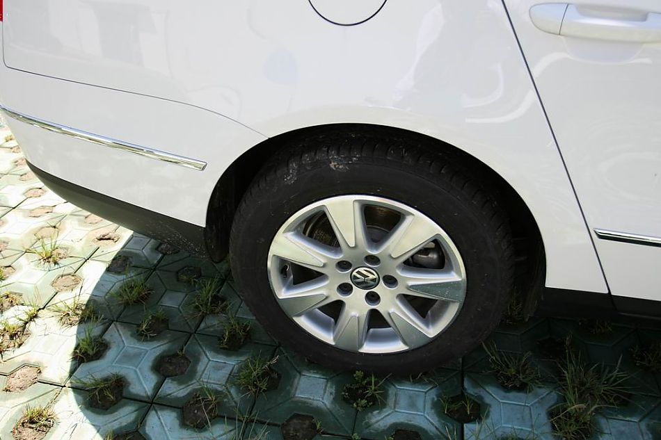 迈腾1.8TSI舒适型手自一体外观