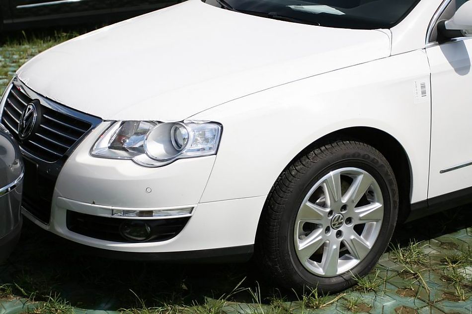 迈腾1.8TSI舒适型手自一体外观