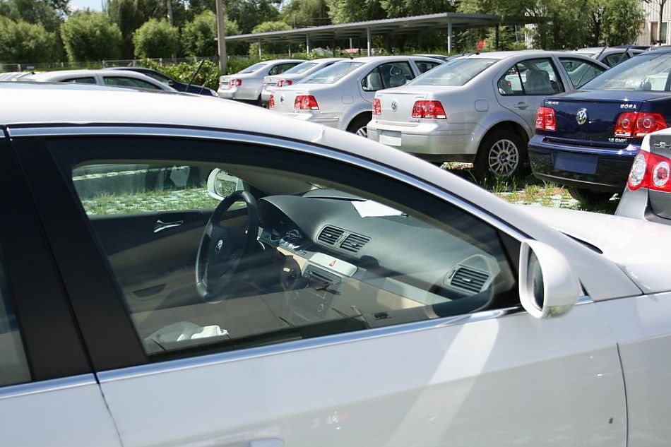 迈腾1.8TSI舒适型手自一体外观