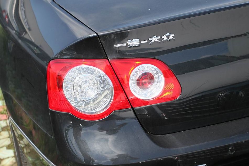 迈腾1.8TSI豪华型外观细节