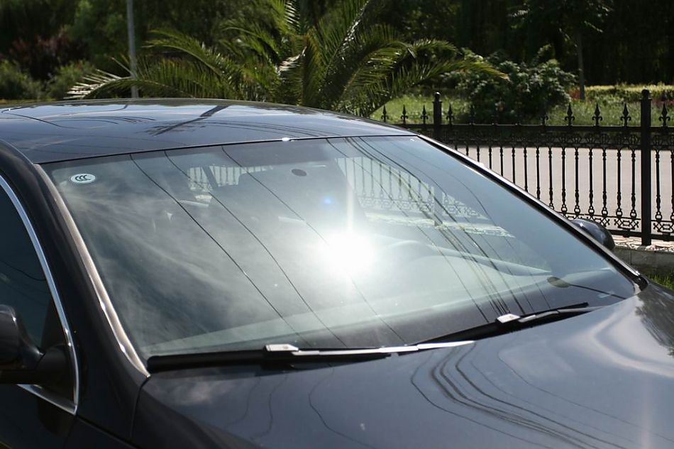 迈腾2.0标准型手动挡外观图