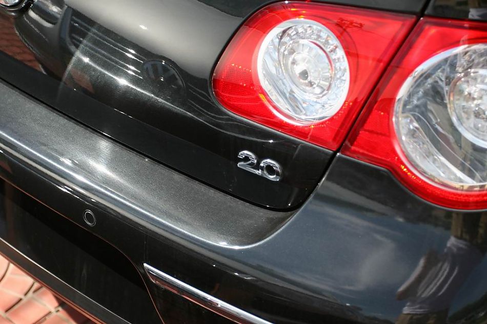 迈腾2.0标准型手动挡外观图