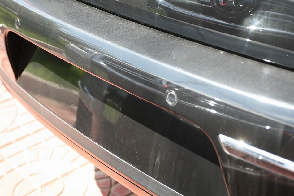 迈腾2.0标准型手动挡外观图