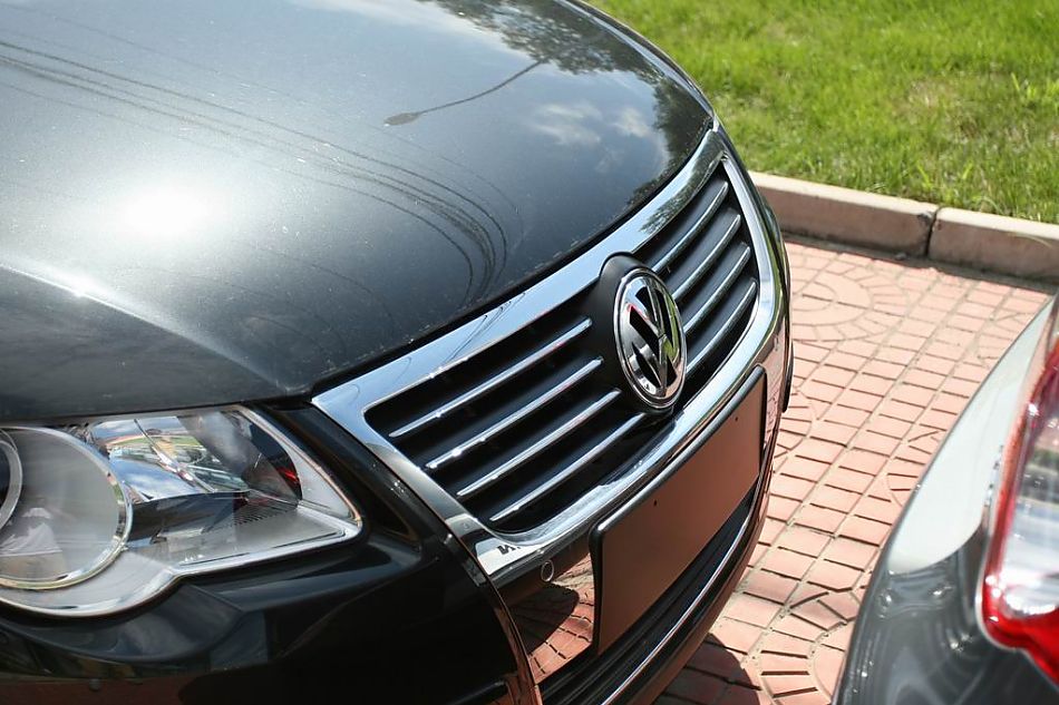 迈腾2.0标准型手动挡外观图