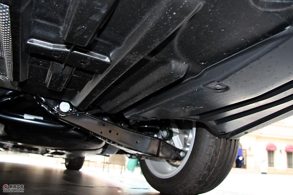 2011款迈腾2.0TSI实拍图