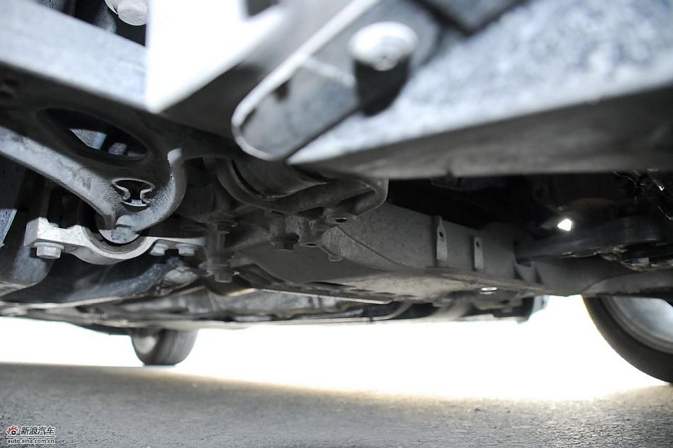 2011款迈腾试车实拍图-其他