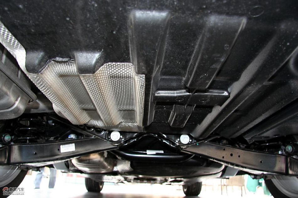 2011款迈腾2.0TSI实拍图