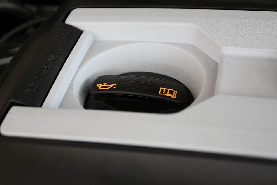 迈腾2.0TSI舒适型手自一体引擎细节