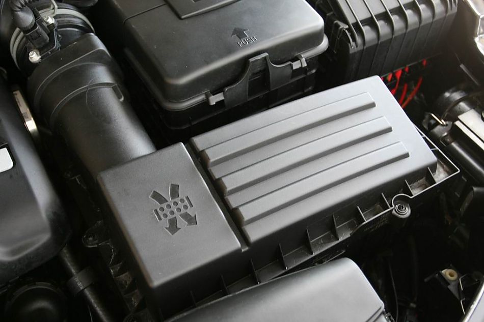 迈腾2.0TSI舒适型手自一体引擎细节