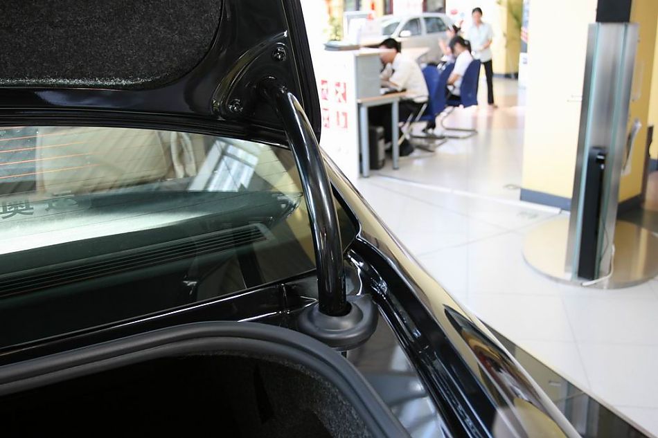 迈腾2.0TSI舒适型手自一体外观