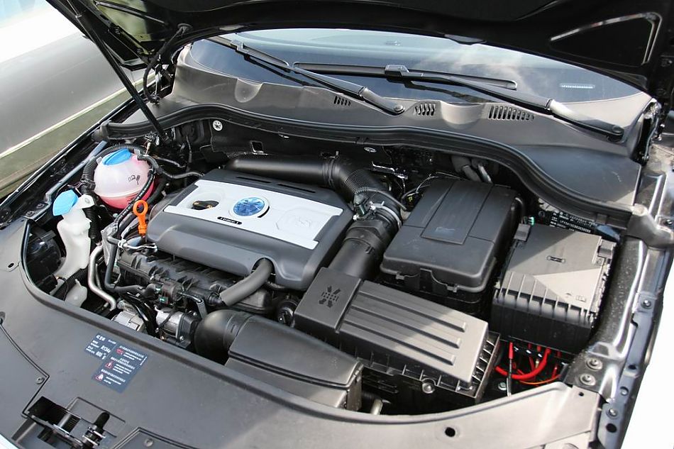 迈腾1.8TSI舒适型引擎细节