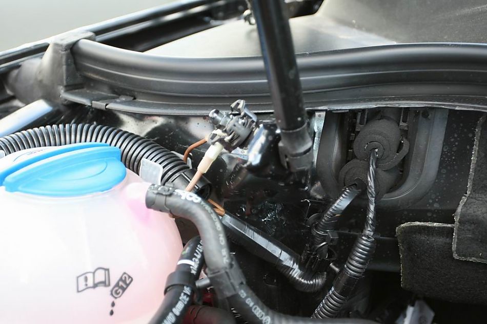 迈腾1.8TSI舒适型引擎细节