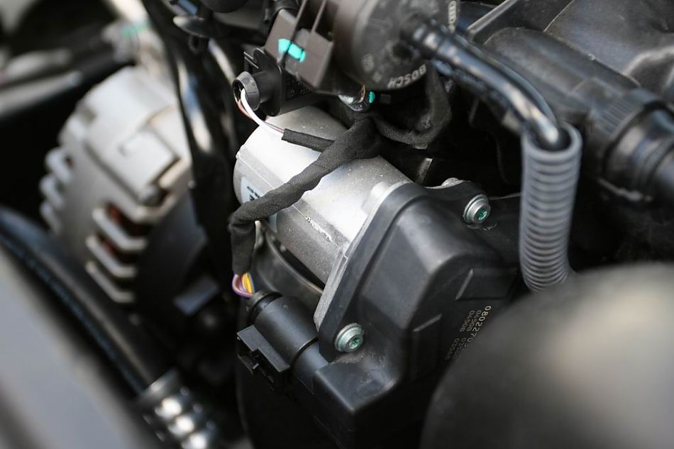 迈腾1.8TSI舒适型引擎细节