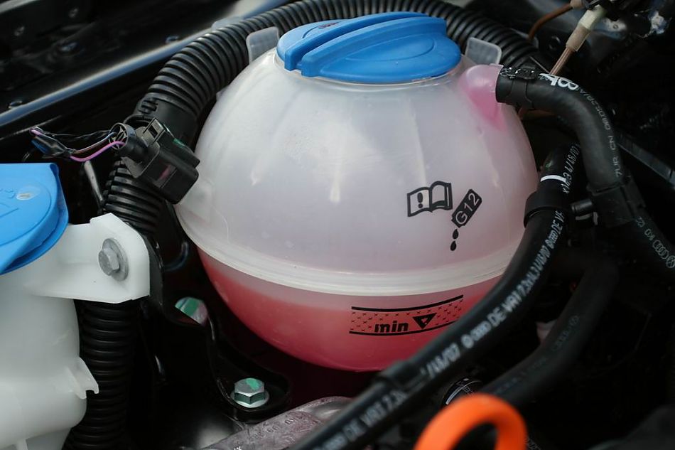 迈腾1.8TSI舒适型引擎细节