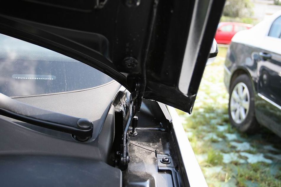 迈腾1.8TSI舒适型引擎细节