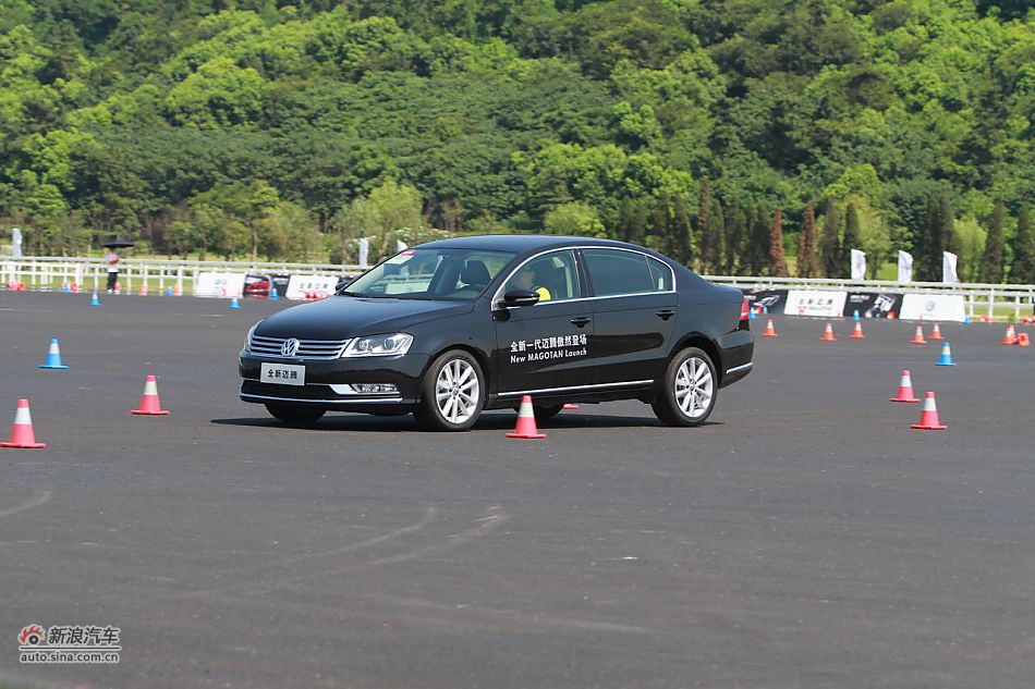 新迈腾(B7L)1.8TSI自动尊贵型动态