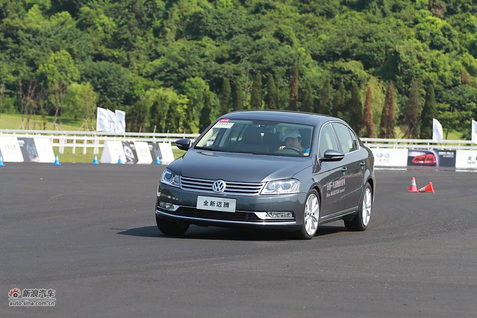 新迈腾(B7L)1.8TSI自动尊贵型动态