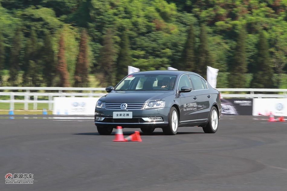 新迈腾(B7L)1.8TSI自动尊贵型动态