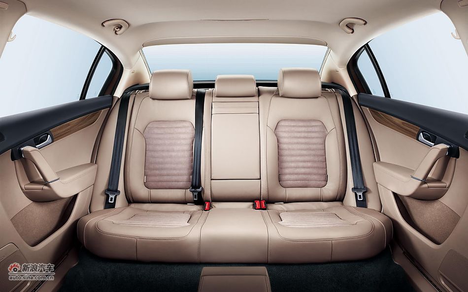 全新迈腾(B7L)内饰