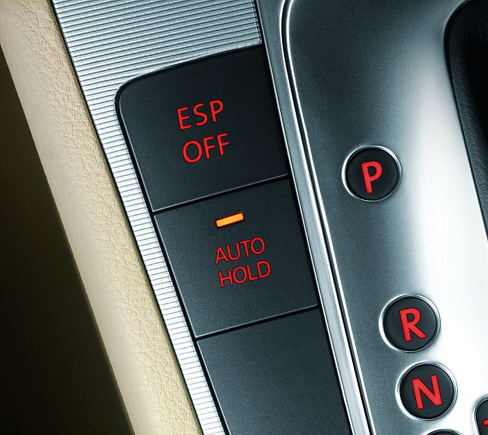 2011款一汽大众迈腾资料图