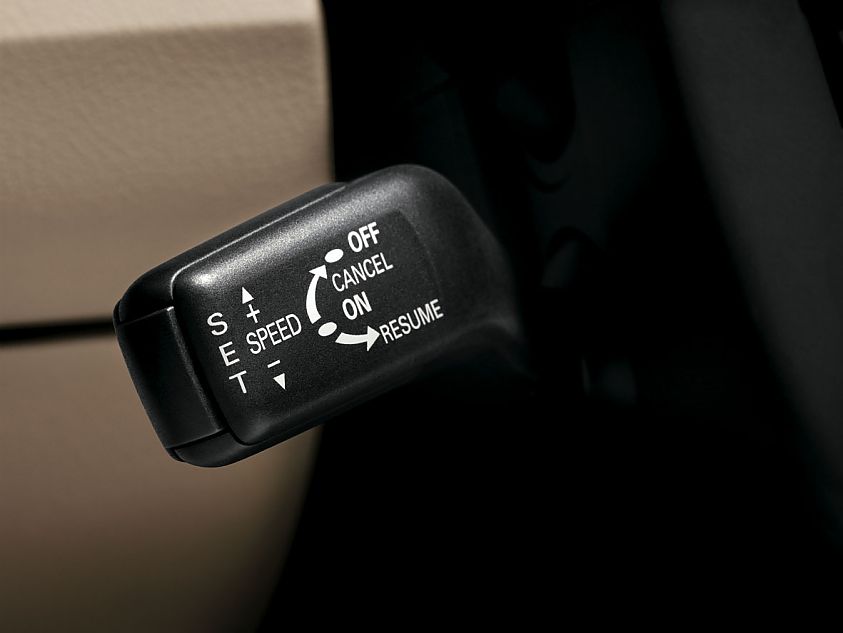 2009新迈腾巡航定速按钮