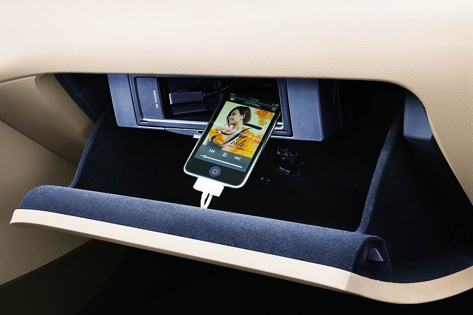 2009新迈腾USB iPod多媒体接口