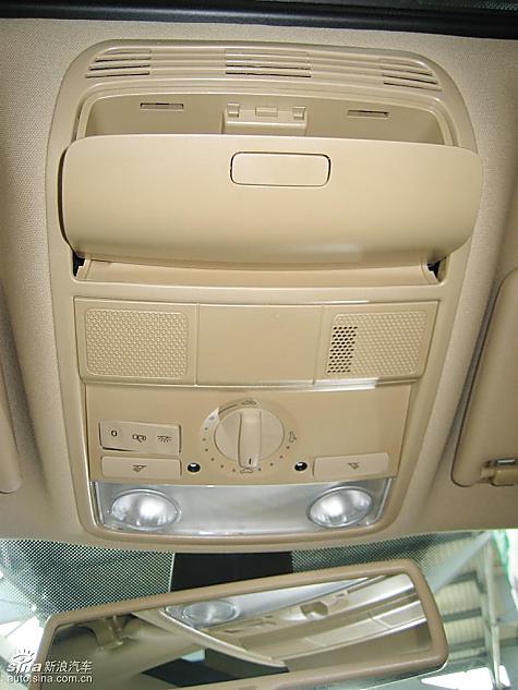 一汽大众迈腾到店实拍图