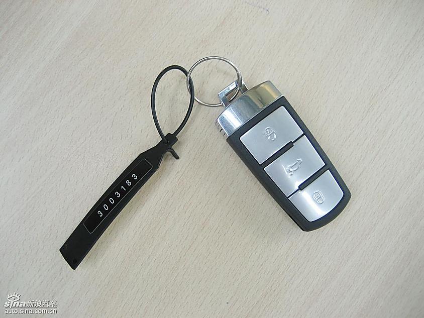 一汽大众迈腾到店实拍图