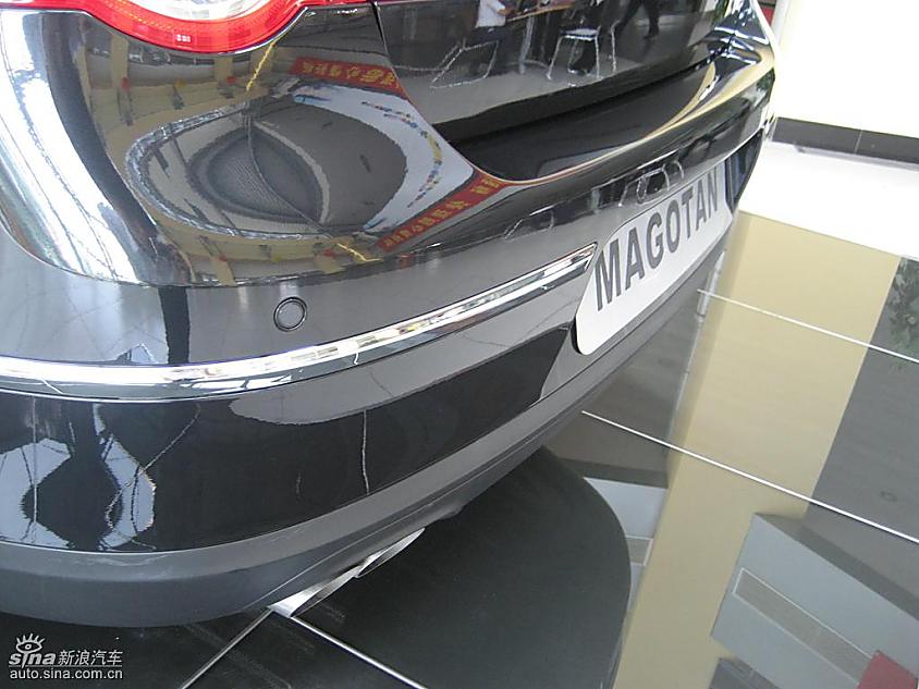 一汽大众迈腾到店实拍图