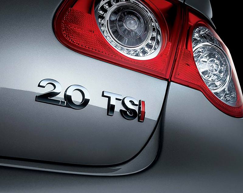 一汽大众迈腾2.0TSI外观